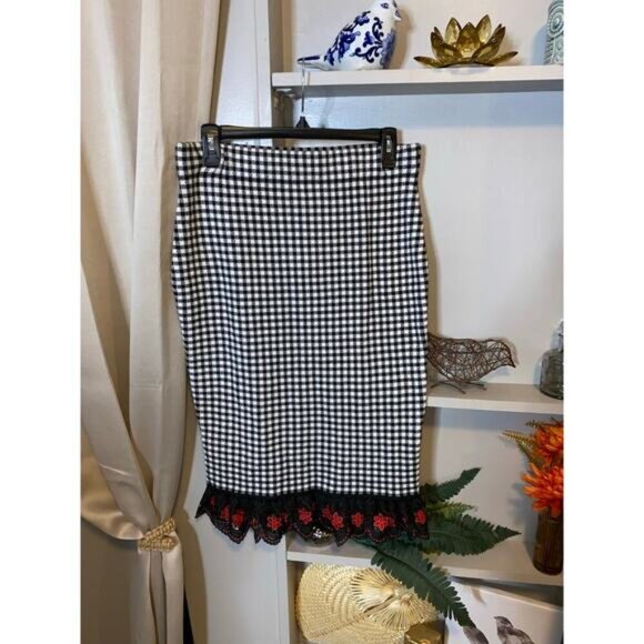 NWT 7th Avenue Design Studio New York & Company Medium $55 Crochet Floral Skirt - Picture 9 of 9